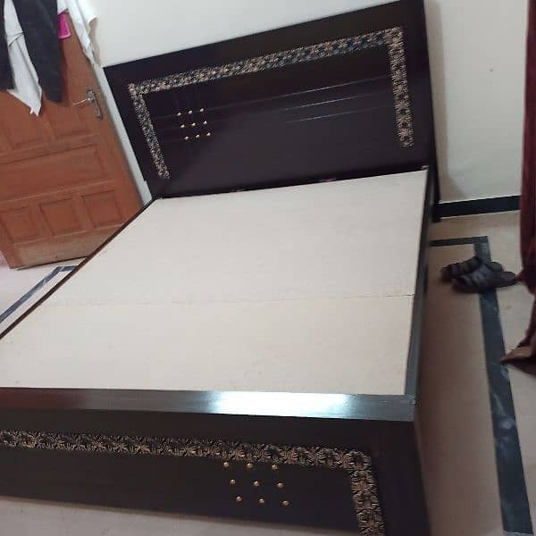 king size bed 24000 with sed tables 32000 with dressing 48000 4