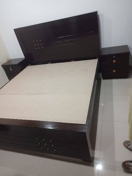 king size bed 24000 with sed tables 32000 with dressing 48000 16