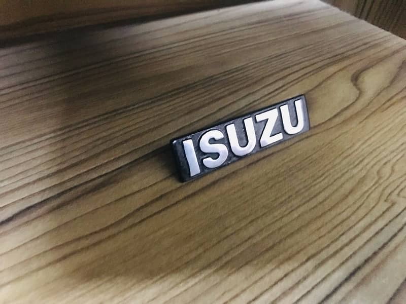 ISUZU Emblem 1