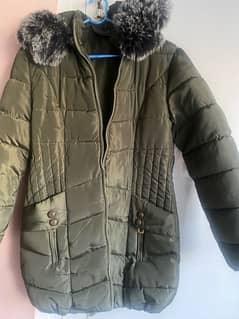 new warm puffer jacket green size small to medium