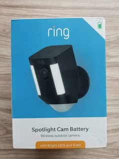 Ring secuirty Camera Spotlight Cam Wire-free 8SB1S7-BEN0 - Black