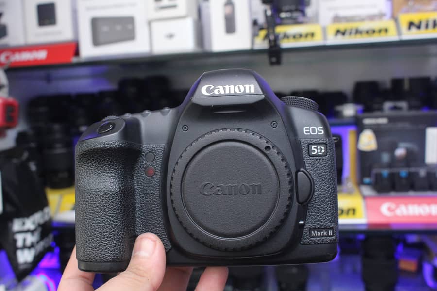 Canon 5D Mark II Body Only 0