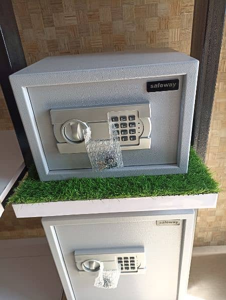 Electronic Digital Safe Locker 0