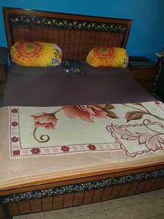 KING SIZE DOBAL BAD  WITH MATTRESS & SIDE TABLES FOR SALE 0
