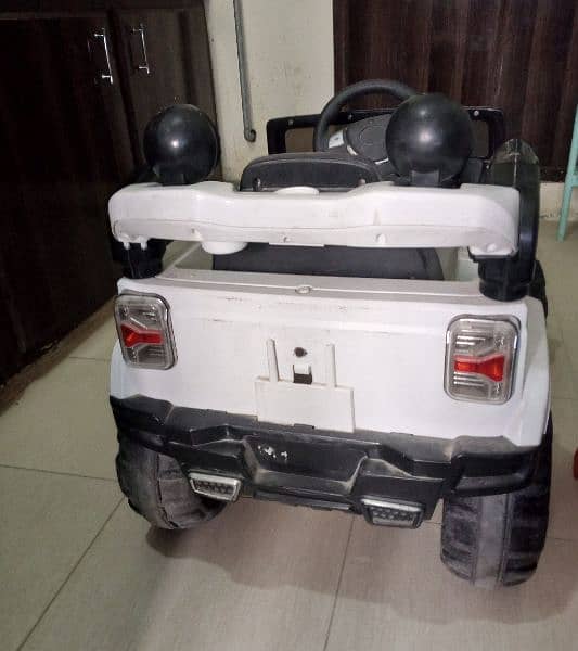 Chargeable Jeep for sale 10000 1