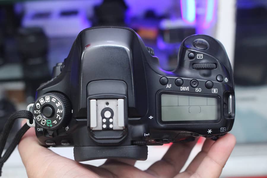 Canon 80D Body Only 4