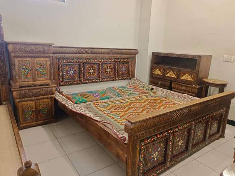 Swati design bed king size bedAntique design bed Dayer wood door and 1