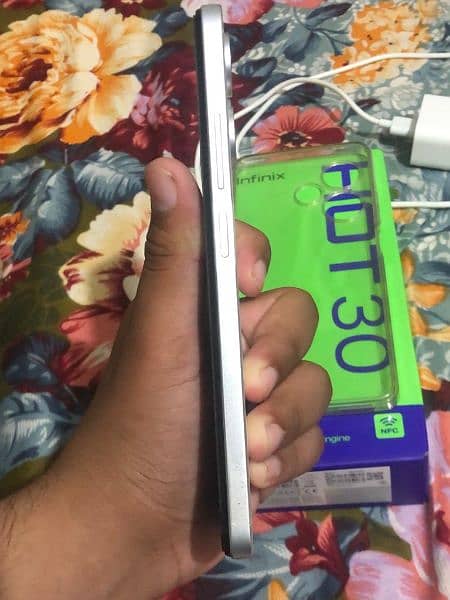 Infinix hot 30 8/128 full box with 6 new cover 2