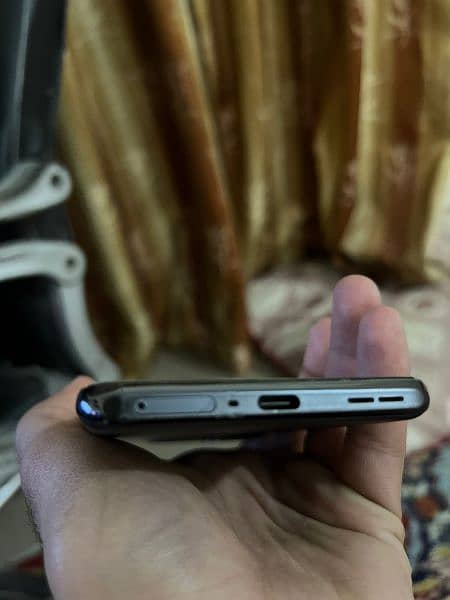 i am selling my OnePlus 10t non pta 3