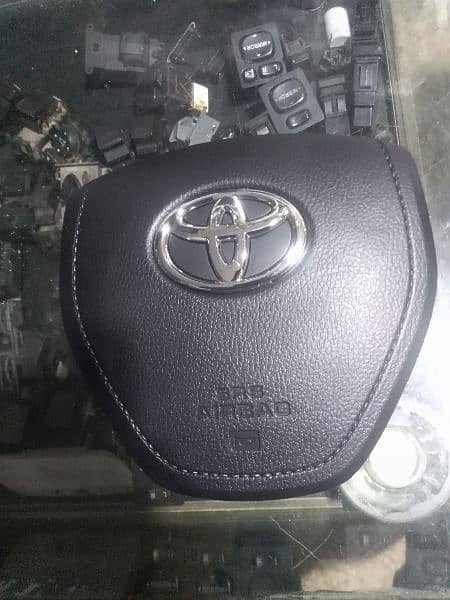 Toyota Corolla yaris Airbag's Pads 0324-4239342 1