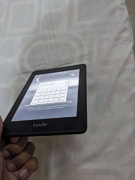 Amazon Kindle Paperwhite e reader-10th Generation-6" Display- 8 & 32GB 3