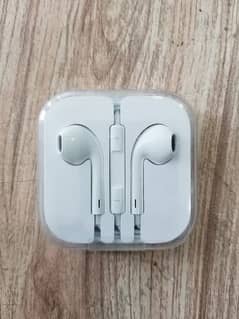 Apple EarPods With Remote and Mic Wired Earphone - White