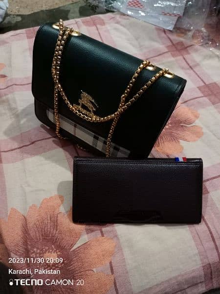 Ladies hand bag or wallet are available for sale 1