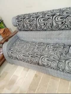 5 Seater Sofa For sale In good condition