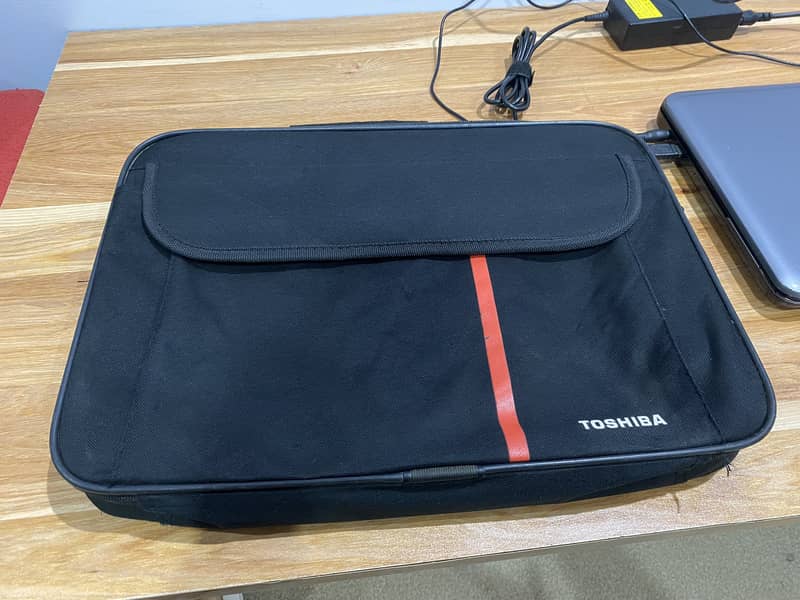 Toshiba Satellite L850 (Price Negotiable - Looking to sell urgently) 4