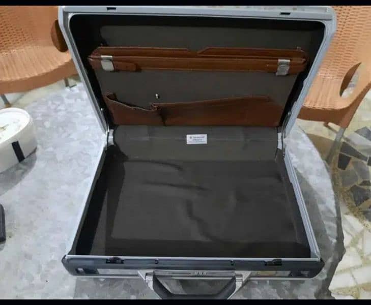 Vintage Samsonite Accord Hard Shell Briefcase 18”x13”x5” 2