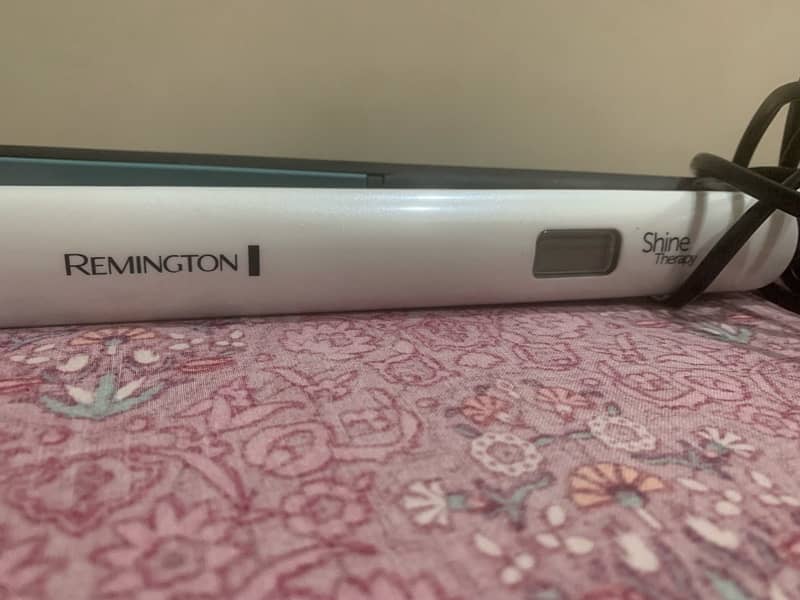Remington Shine therapy . used only once 2