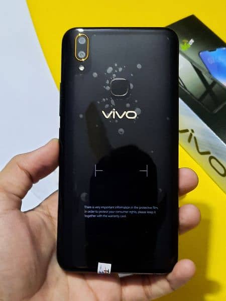 Vivo Y85 4/64 With Box and Charger 3