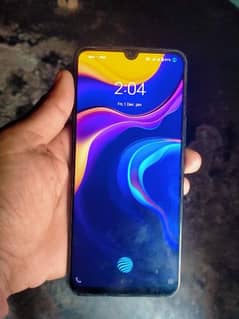 ViVo V20 se 8/128 amolel Snapdragon under disply Fingerprint