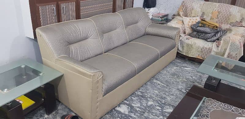 5-seater Sofa Set with Centre & Side Tables for sale 0