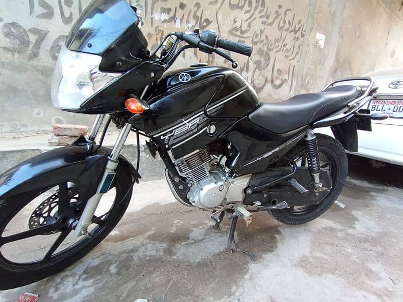 yamaha ybr  neat and clean with awsome condition 0