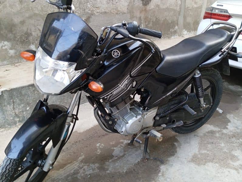 yamaha ybr  neat and clean with awsome condition 2