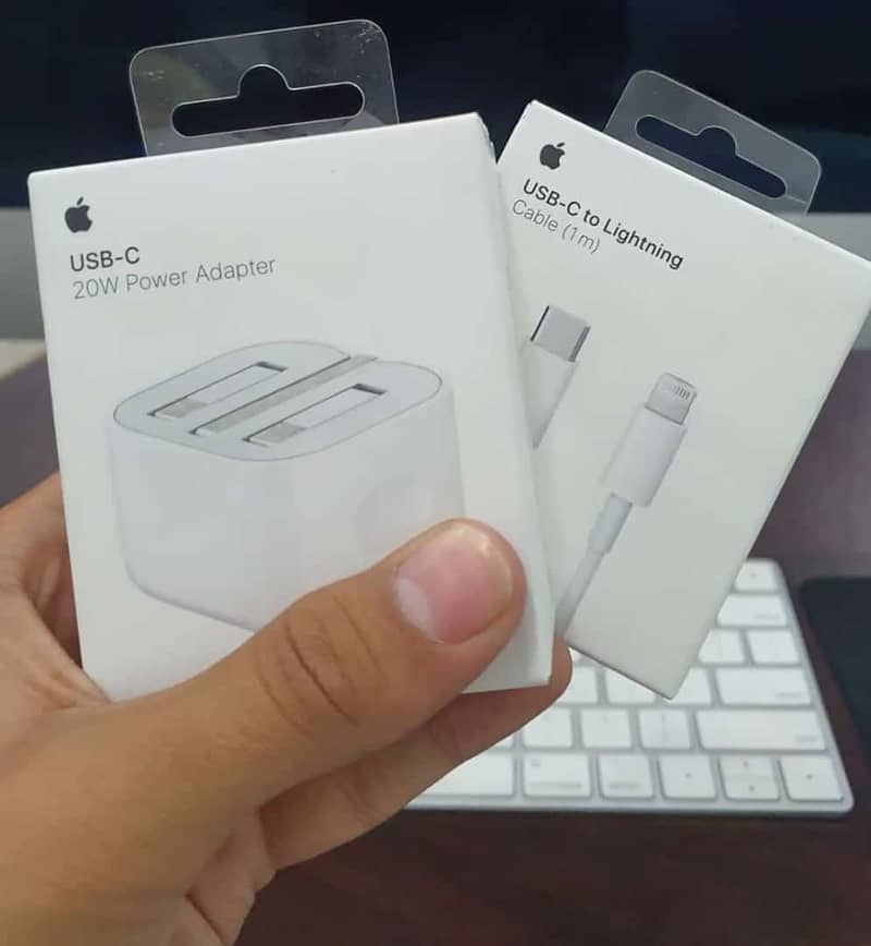 apple charger and adapter 0