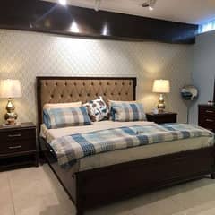 Matt polished Bed Set in king size