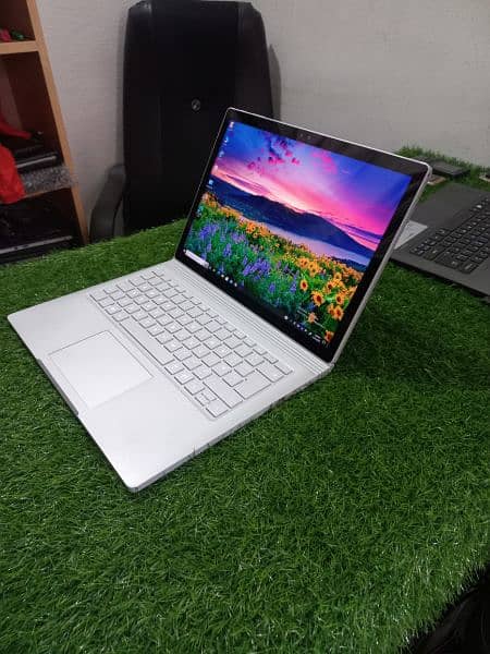 Microsoft surface Book 4k Touch Display very good Battery Backup 1