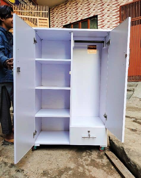 wardrobe Almaari / Safe Almari / House Furniture / Cupboard 0