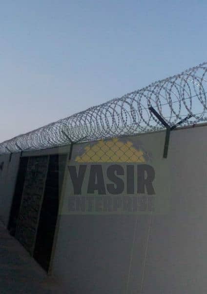 Razor Wire / Barbed Wire / Chain Link Fence / Electric Fence 5