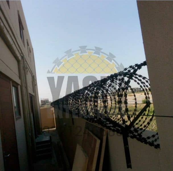 Razor Wire / Barbed Wire / Chain Link Fence / Electric Fence 8