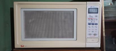 Dawlance Microwave For Sale - Excellent Condition.