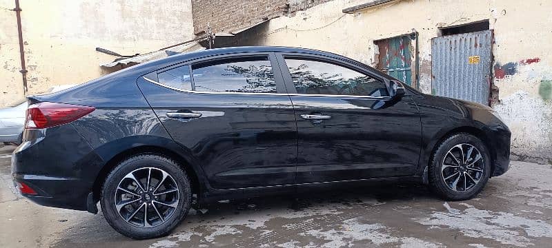 Hyundai Elantra 2022 GLS BLACK 8