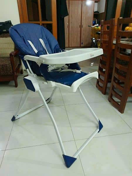 Tinnies Baby Chair 10/10 new condition 2