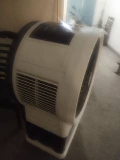 room air cooler in excellent  condition. . . . with ice box 0