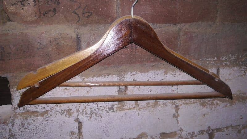 wooden hangers Top quality |NEW |PRO |BOUTIQUE |Clothes 5