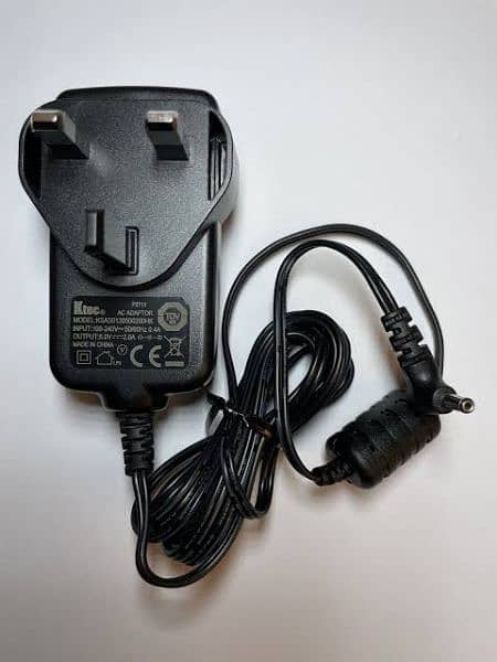 12V 1A 1.5 2A 3A Power  Adapter (universal pin) Contact O3O8-44OO88-9 2
