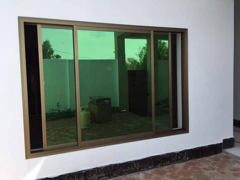 sasti Aluminium windows, Doors, Partiotions are available 4