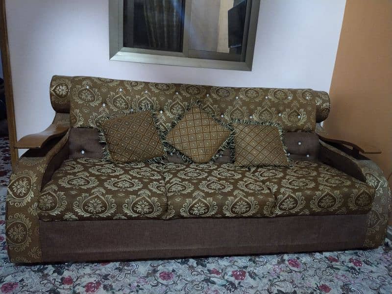 Used 3 seater sofa 0