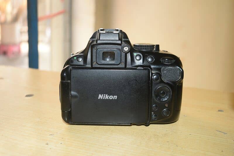 nikon d5200 18-55 lens charger battry 5