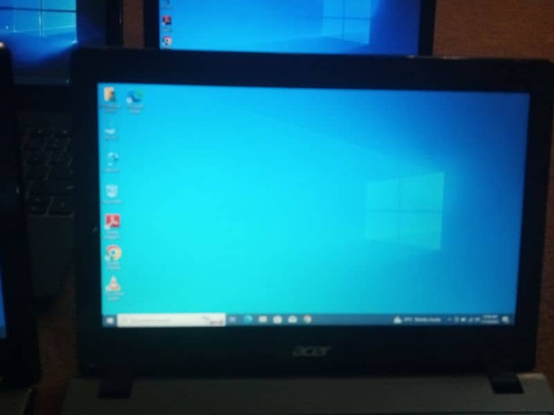 Acer windos10 laptop 2