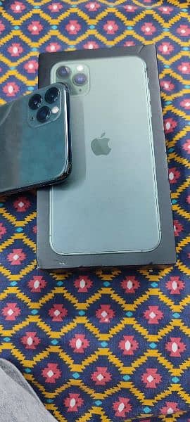 Iphone 11 Pro Max 256 GB PTA Approved - call 0,3,0,0,7,1,0,4,4,9,5 4