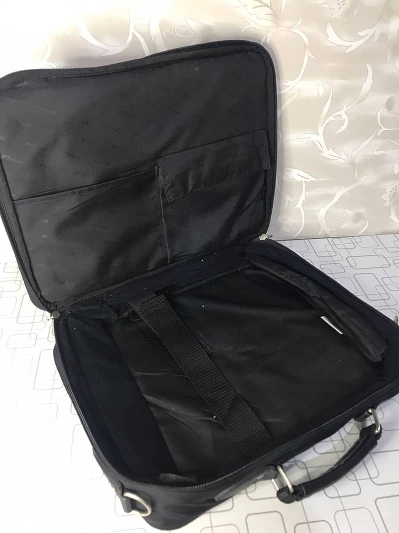 Laptop Bag - Targus Brand (Parachute + Leather) 6