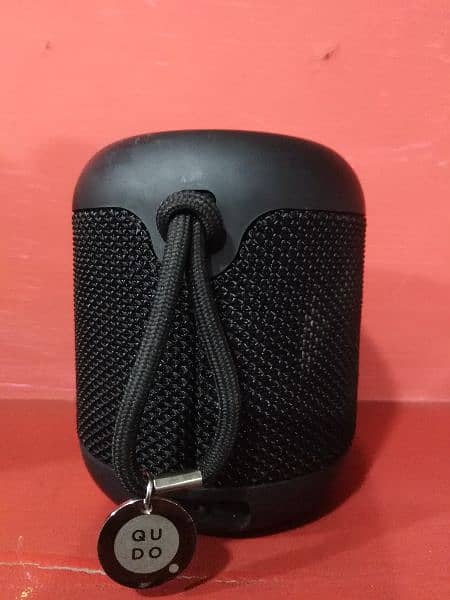 QUDO F110 Portable Bluetooth Speaker Black 2