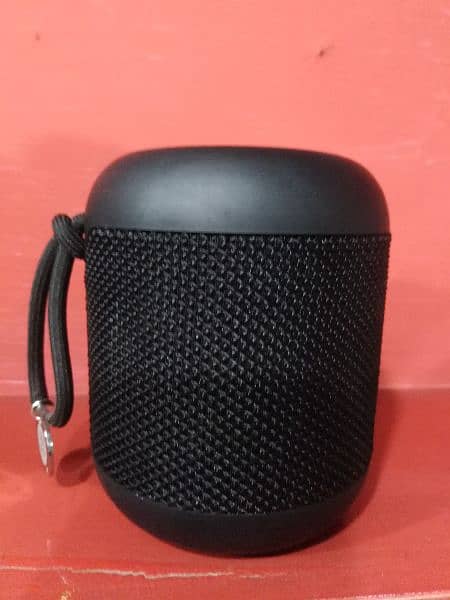 QUDO F110 Portable Bluetooth Speaker Black 3