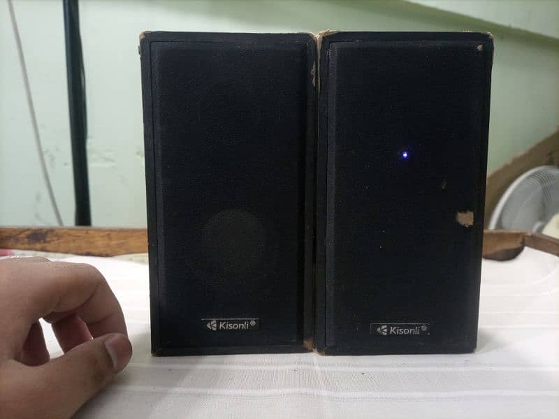 kisolni Bluetooth speaker 1