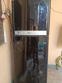 Orient refrigerator full size black colour mirror look