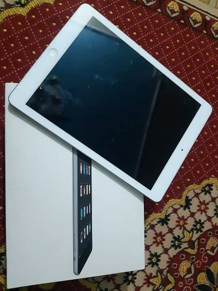 IPAD AIR WITH BOX 1 RAM 16 STORAGE BEST FOR GAMING PRICE IS NEGOTIABLE 6