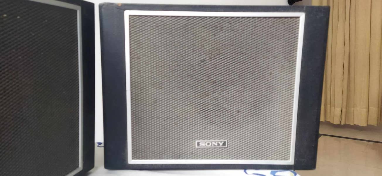 SONY ANTIQUE SPEAKERS 4